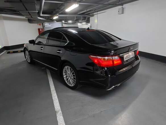 2010 Lexus LS 460 IV Рестайлинг, чёрный, 1789000 рублей - вид 4