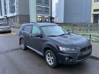 2011 Mitsubishi Outlander II Рестайлинг, чёрный, 950000 рублей, вид 1