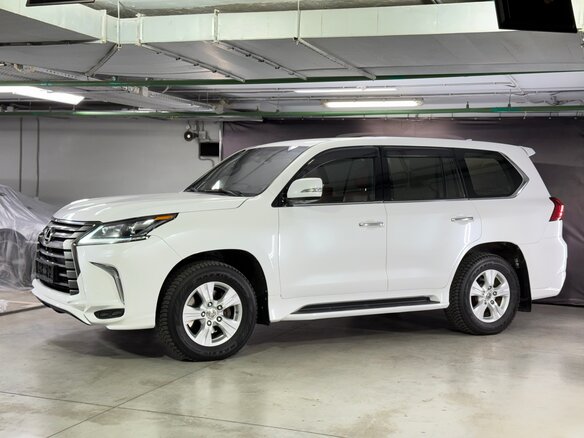 2017 Lexus LX 450d III Рестайлинг 2, белый, 6950000 рублей - вид 9