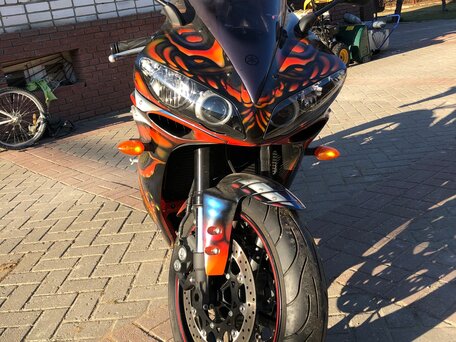 2005 Yamaha YZF-R1, чёрный, 1000000 рублей, вид 2