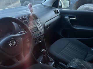 2019 Volkswagen Polo V Рестайлинг, белый, 730000 рублей, вид 4
