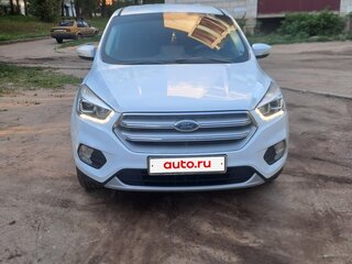 2019 Ford Kuga II Рестайлинг, белый, 2000000 рублей, вид 1