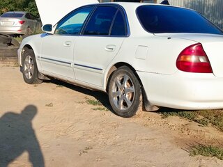 1996 Hyundai Sonata III Рестайлинг, белый, 230000 рублей, вид 1