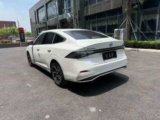 2026 Nissan Sylphy V (B19), белый, 1800000 рублей, вид 4