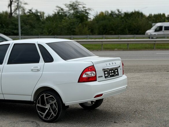2016 Lada (ВАЗ) Priora I Рестайлинг, белый, 670000 рублей - вид 8