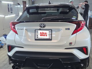 2020 Toyota C-HR I Рестайлинг, белый, 3100000 рублей, вид 3