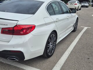 2019 BMW 5 серии 530i xDrive VII (G30/G31/G38), белый, 4490000 рублей, вид 4