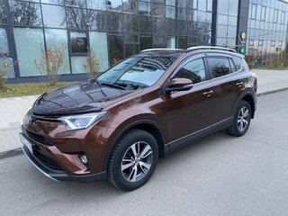 2016 Toyota RAV4 IV (XA40) Рестайлинг, коричневый, 2600000 рублей, вид 1