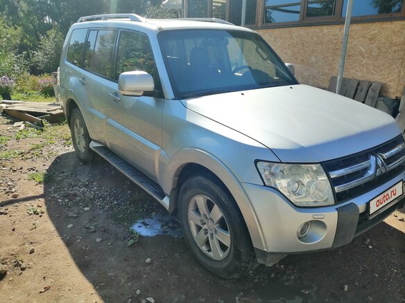 2007 Mitsubishi Pajero IV, серебристый - вид 1