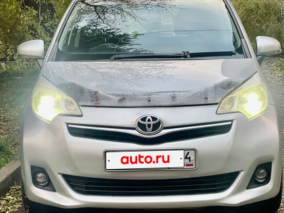 2012 Toyota Ractis II, серый