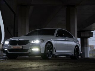 2018 BMW 5 серии 520i VII (G30/G31/G38), белый, 3350000 рублей, вид 2
