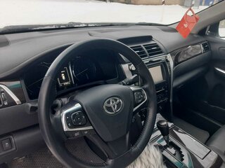 2015 Toyota Camry VII (XV50) Рестайлинг, белый, 1555000 рублей, вид 5