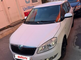 2012 Skoda Fabia II Рестайлинг, белый, 395000 рублей, вид 2