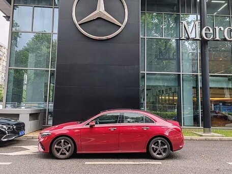 2023 Mercedes-Benz A-Класс 180 Long IV (W177) Рестайлинг, красный, 1533000 рублей, вид 4