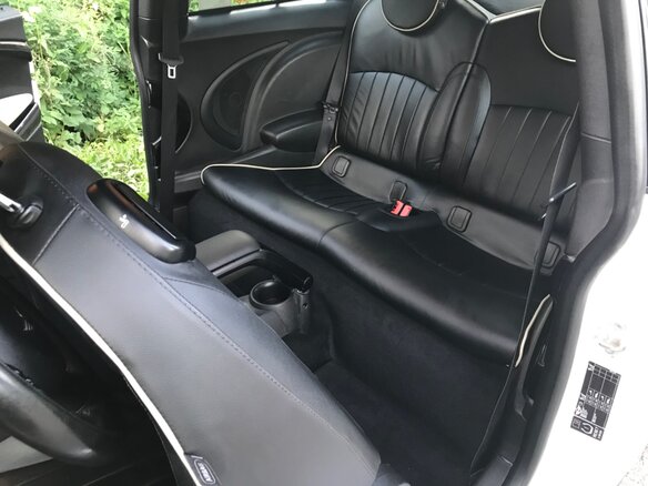 2011 Mini Hatch Cooper S II (R56) Рестайлинг, белый - вид 16