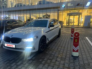 2017 BMW 5 серии 520i VII (G30/G31/G38), белый, 2399000 рублей, вид 2