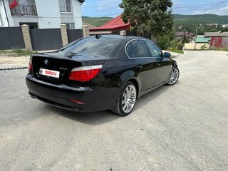 2007 BMW 5 серии 525i V (E60/E61) Рестайлинг, чёрный, 1777777 рублей, вид 4