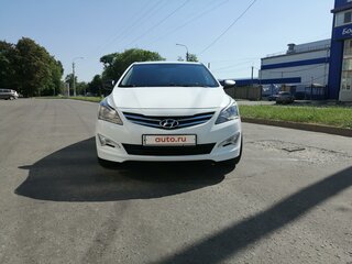 2014 Hyundai Solaris I Рестайлинг, белый, 900000 рублей, вид 1