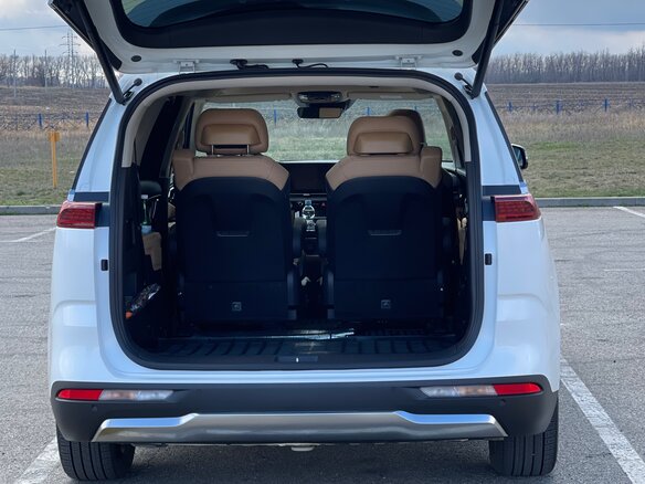2022 Kia Carnival IV, белый, 4200000 рублей - вид 5