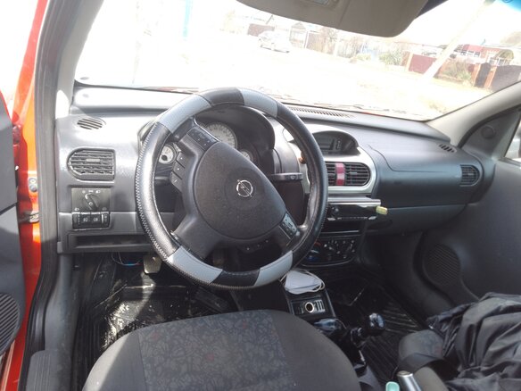 2000 Opel Corsa C, красный, 180000 рублей - вид 8