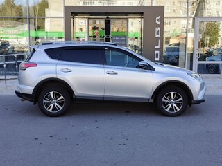 2015 Toyota RAV4 IV (XA40) Рестайлинг, серебристый, 1904000 рублей, вид 4