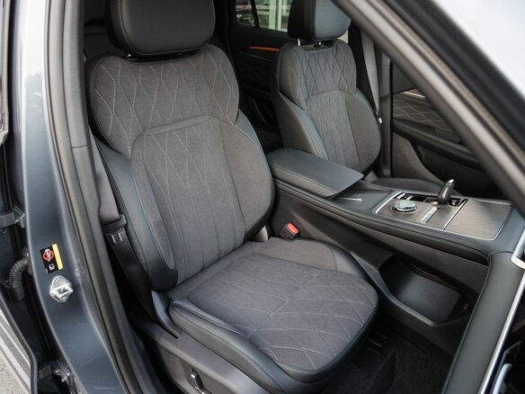 2026 Geely Monjaro I Рестайлинг, серый, 4905990 рублей - вид 11