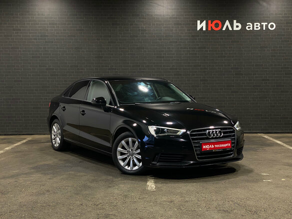 2013 Audi A3 III (8V), чёрный - вид 2