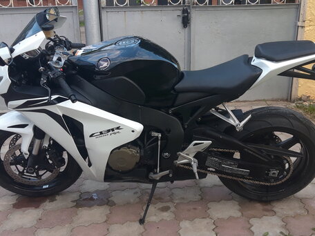 2009 Honda CBR 1000 RR/RA Fireblade, чёрный, 640000 рублей, вид 2