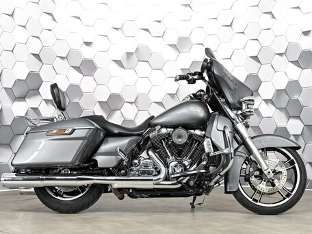 2013 Harley-Davidson Street Glide, серый, 1299000 рублей, вид 3