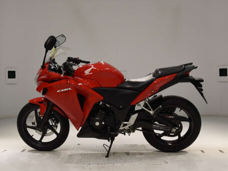 2013 Honda CBR 250R, красный, 335000 рублей, вид 4