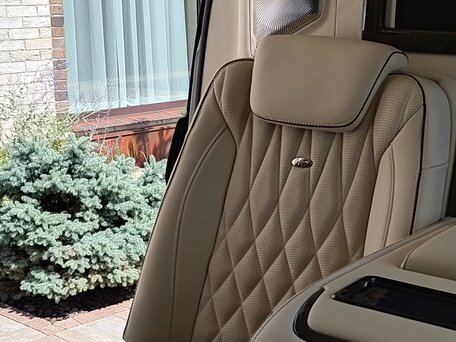 2022 Mercedes-Benz V-Класс Long 250 длинный III (W447) Рестайлинг, чёрный, 12500000 рублей, вид 4