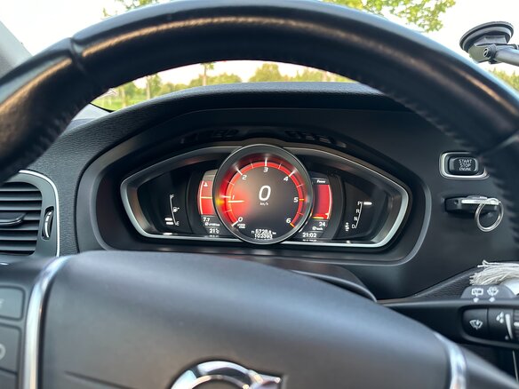 2016 Volvo V40 Cross Country I Рестайлинг, белый, 1800000 рублей - вид 17
