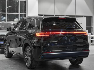 2026 Geely EX5 Гибрид EM-i, чёрный, 3599000 рублей, вид 4