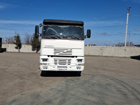 1996 Volvo FH, белый, 2750000 рублей, вид 1
