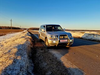 2002 Mitsubishi Pajero III, серебристый, 900000 рублей, вид 2