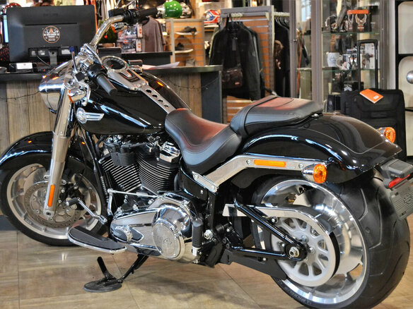 2024 Harley-Davidson Fat Boy, чёрный, 3500000 рублей - вид 6