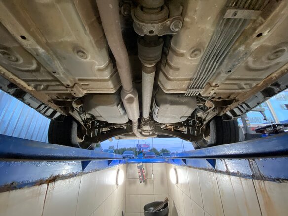 2003 Mitsubishi Airtrek I, серый, 540000 рублей - вид 20