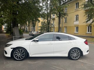 2018 Honda Civic X, белый, 1550000 рублей, вид 3