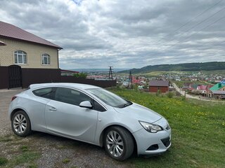 2012 Opel Astra GTC J Рестайлинг, белый, 700000 рублей, вид 3