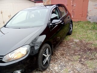 2011 Volkswagen Golf VI, чёрный, 730000 рублей, вид 1