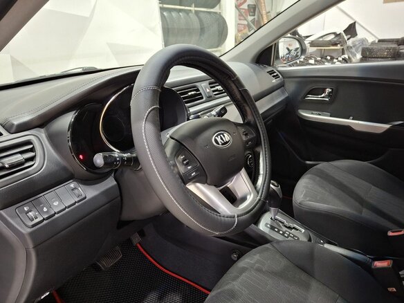 2014 Kia Rio 6-speed III, белый - вид 24