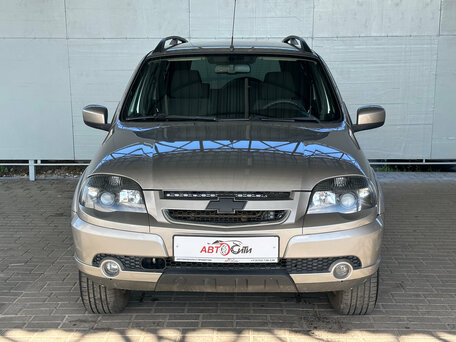 2018 Chevrolet Niva I Рестайлинг, коричневый, 800000 рублей, вид 2