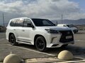 2016 Lexus LX 570 III Рестайлинг 2, белый, 9300000 рублей - вид 2