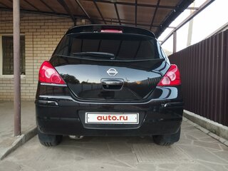 2013 Nissan Tiida I Рестайлинг, чёрный, 890000 рублей, вид 1