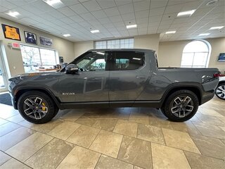 2024 Rivian R1T QM Large, серый, 12917530 рублей, вид 3