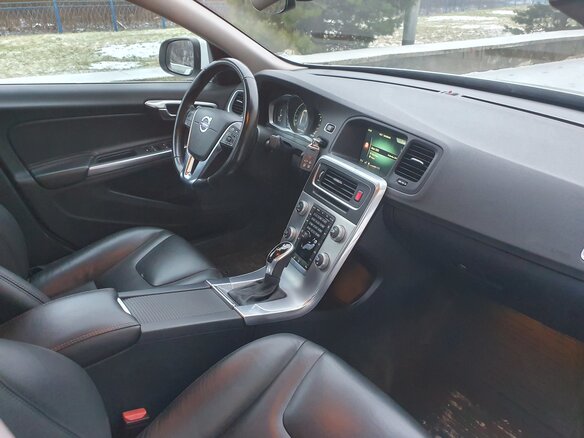 2016 Volvo S60 II Рестайлинг, белый - вид 13