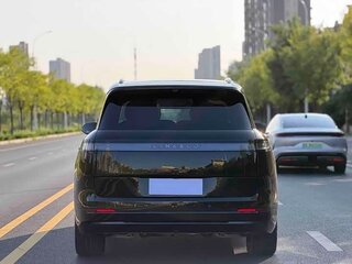 2026 Lynk & Co 900, чёрный, 6890098 рублей, вид 5