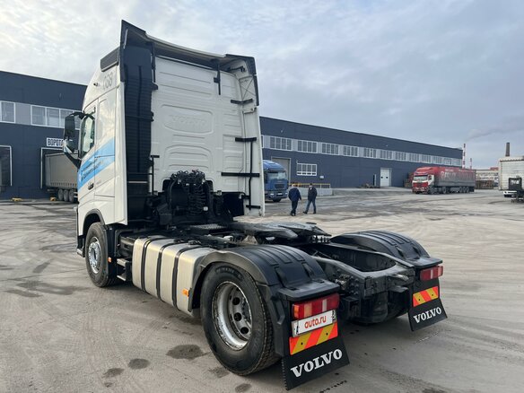 2020 Volvo FH, белый, 10200000 рублей - вид 8