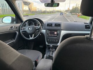 2016 Skoda Yeti I Рестайлинг, коричневый, 885000 рублей, вид 5