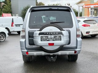 2010 Mitsubishi Pajero IV, серебристый, 1300000 рублей, вид 5